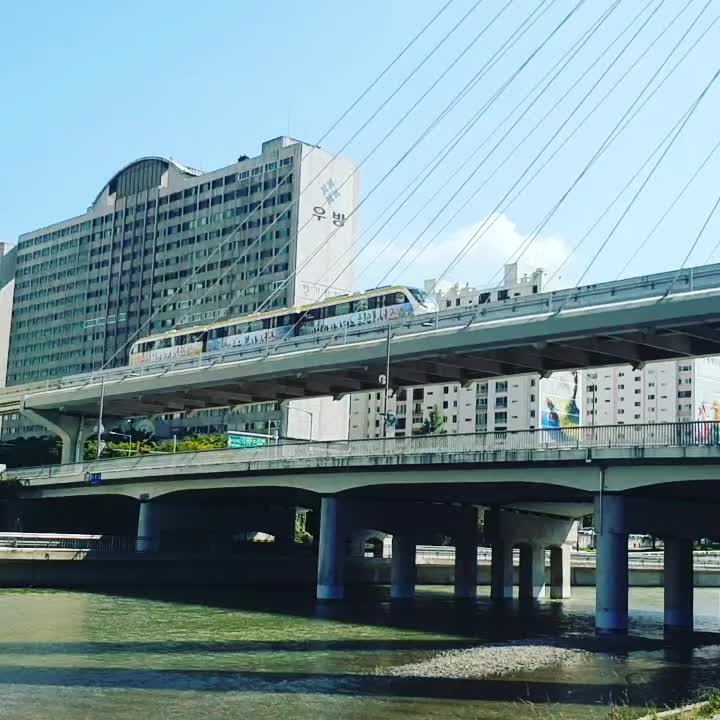  대봉교역 운동중 지하철동영상