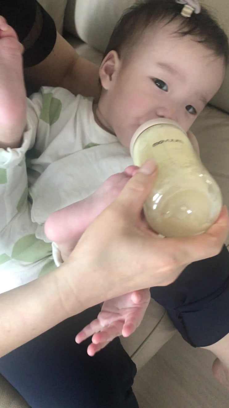  둥이들이 좋아하는 모윰 젖병 추천해요!