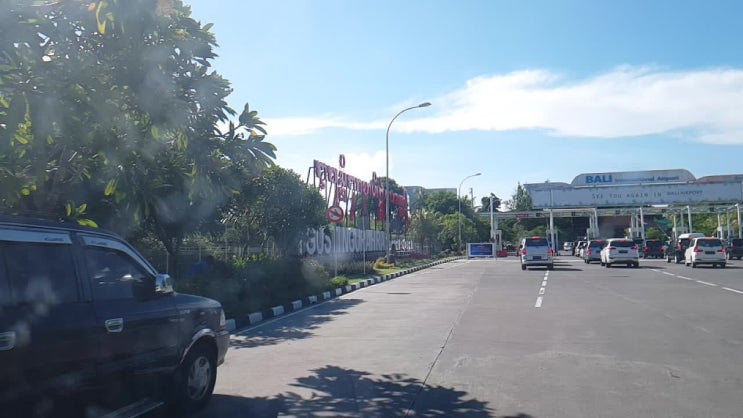  발리여행 발리공항 국내선터미널 발리-롬복 체크인 카운터 변경