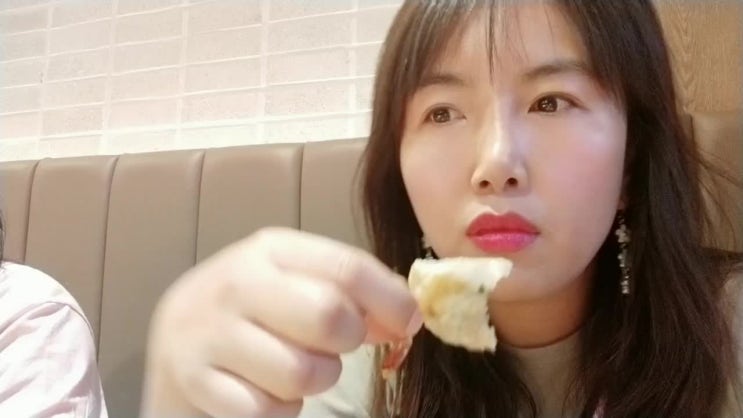  딸기사탕  탕후루    대구게스트하우스  동성로