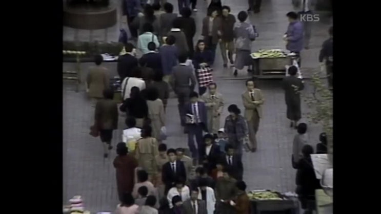  KBS 2TV  TV 손자병법 - 제1화 찬스를 잡아라(1987년 11월 18일, 출연: 오현경, 서인석, 장용, 김희라, 정종준, 故 김성찬, 故 박용식, 박웅, 故 김진해, 송기윤, 노경주, 故 이미경, 이미영, 홍리나, 선우재덕, 박진성, 윤다훈, 김교순, 정소녀, 엄용수, 전유성, 임옥경, 안문숙, 이주경, 전유진 특별출연: 김재원)