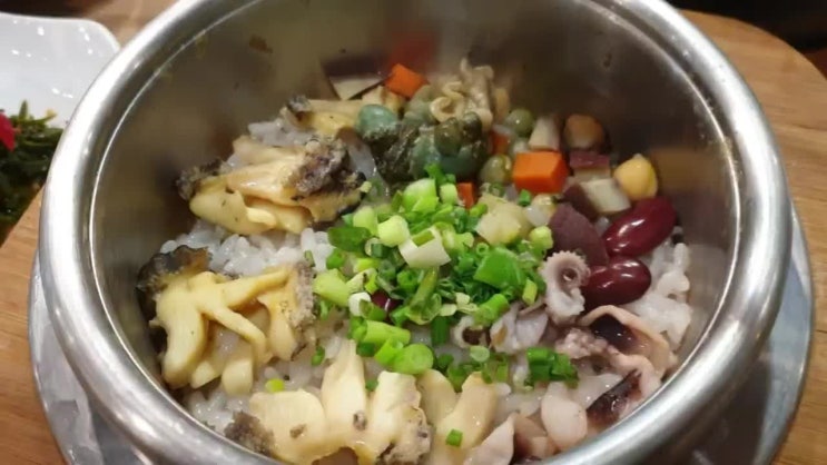  [송정밥집]돌솥밥도 부산에서 먹으면 다르다, 모락모락 해물돌솥밥
