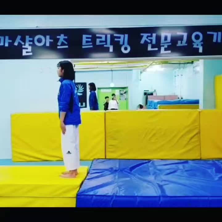  마샬아츠트릭킹 X 아크로바틱 "잠실렉스마"