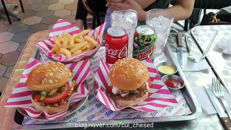  원픽로드 수제버거, 강남역 수제버거 맛집인 테이버거 <바이투헤븐>!