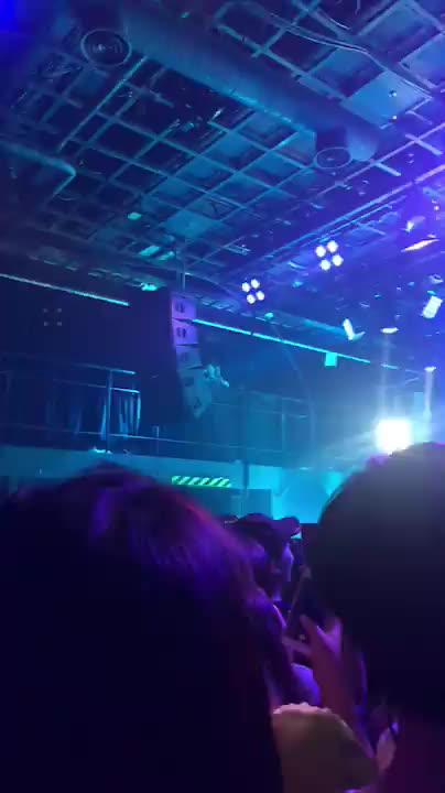  [방탄소년단 지민] 알렉벤자민 내한공연 초청으로 무브홀 공연에 가게된 지민이!!!