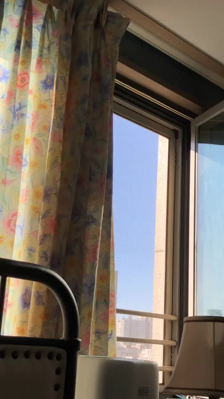  꽃무늬 커튼