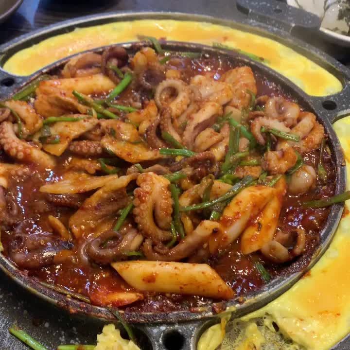  신사역 밥집 / 신사역 쭈꾸미 : 신사랑318쭈꾸미 소스부터 남달라~ 