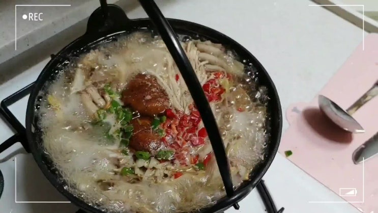  (밀푀유나베 미니화로 먹방) 뜨끈한 국물 먹으며 먹방 수다 : 고체연료 미니화로 : 밀푀유나베 만들기