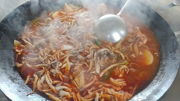  [경기도 양평군] 전참시이영자의 솥뚜껑닭볶음탕맛집 홍천가는길에도있다 어선장떡봉