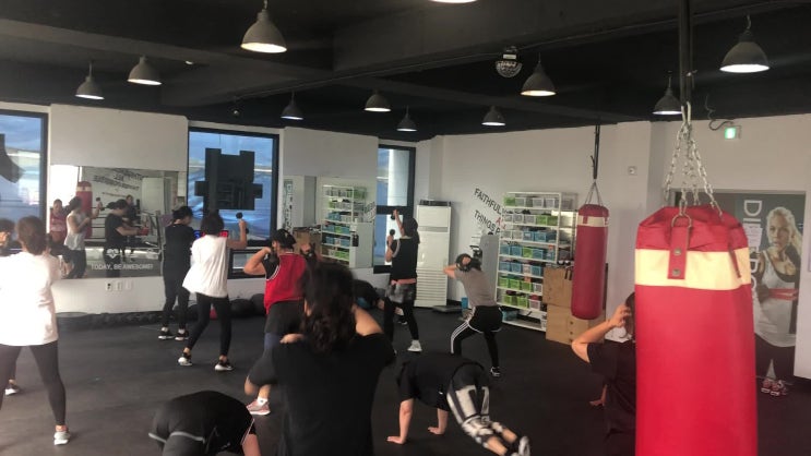  히트 복싱 짐 매주 수요일은 서킷 트레이닝으로 다이어트 최고효과!! /수원복싱/인계동복싱/매탄동복싱/신동복싱/다이어트복싱/정통복싱/경찰복싱/복싱단증/공무원가산점/경찰공무원/