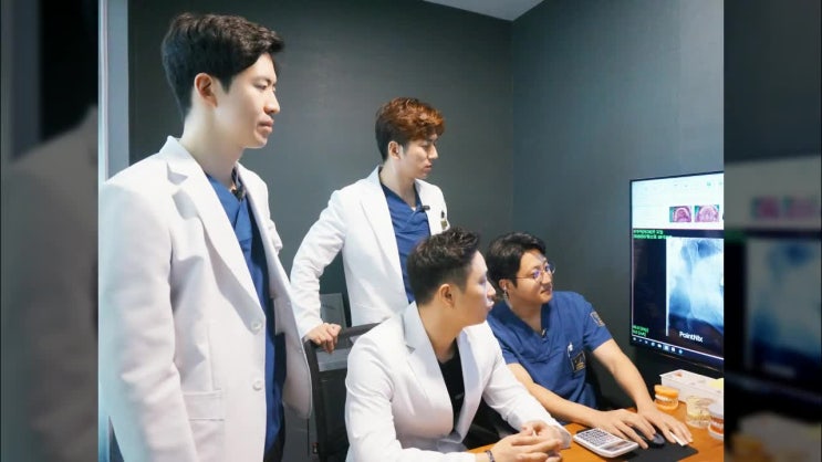  노인임플란트 중요한 건 무엇보다 임플란트사후관리입니다