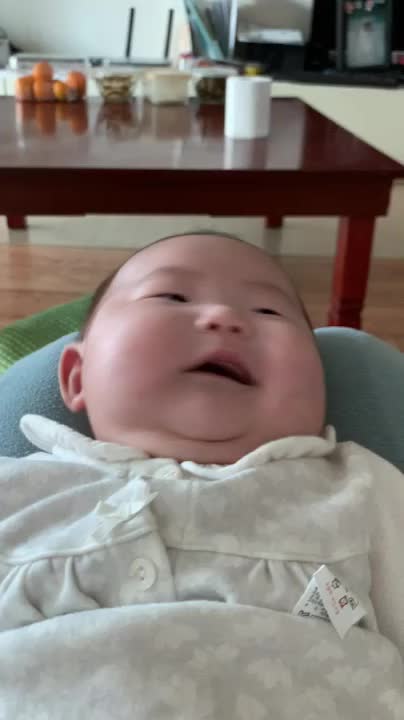 아기 도리도리!