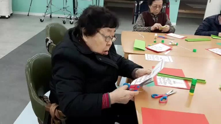  부산 해운대 주간보호센터(살루스플러스)-크리스마스 카드 만들기