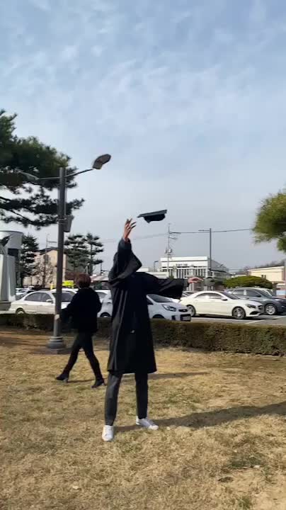  졸업장만 받아온 전주교육대학졸업식. 코로나19가 원망스러운 하루.