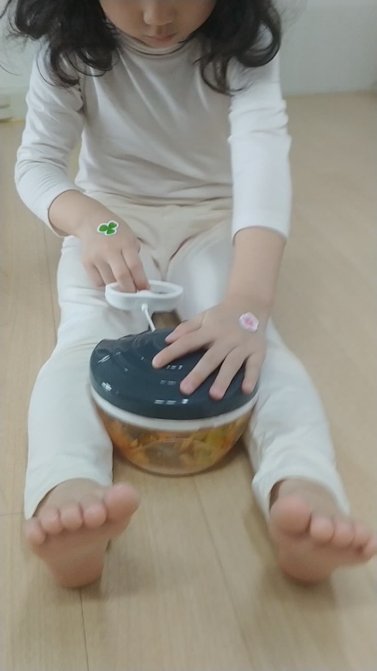  인콕야채다지기 아이볶음밥할때 너무 편하네요