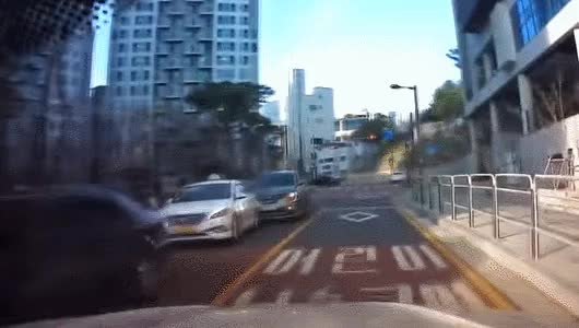  오늘자 스쿨존 2번째 사고