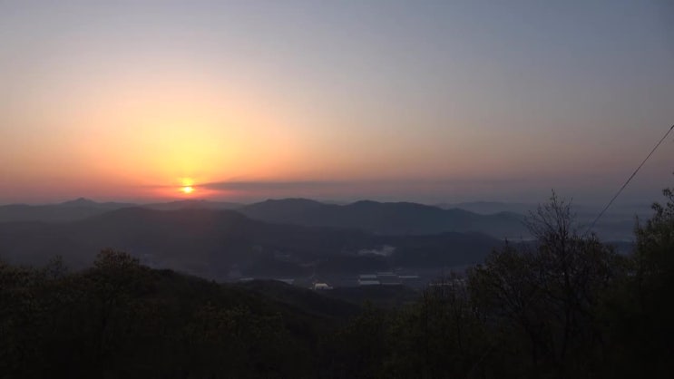  천안 흑성산 산정상에서 야경도 보고 내륙의 일출과 일몰을 감상하자