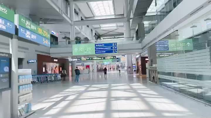 한국 -> 중국 항공편 GJ8508, 저 지금 탑승구앞에서 탑승 기다리고 있어요 한국 -> 중국 항공편 GJ8508, 저 지금 탑승구앞에서 탑승 기다리고 있어요
