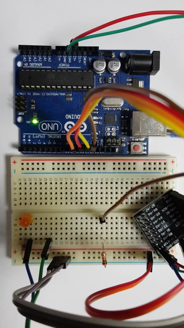 아두이노 우노에서 I/O 익스팬더 IC MCP23S17 연결하고 LED Blink 동작 아두이노 우노에서 I/O 익스팬더 IC MCP23S17 연결하고 LED Blink 동작