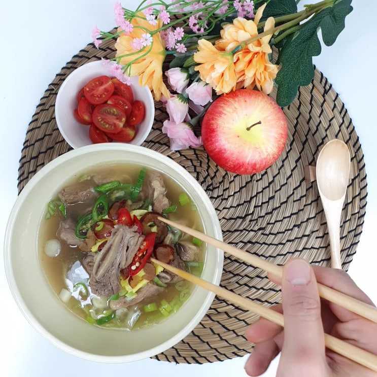  오늘은 맛있는 집밥갈비탕을 이쁘게 차려먹방을 해보려고해용~