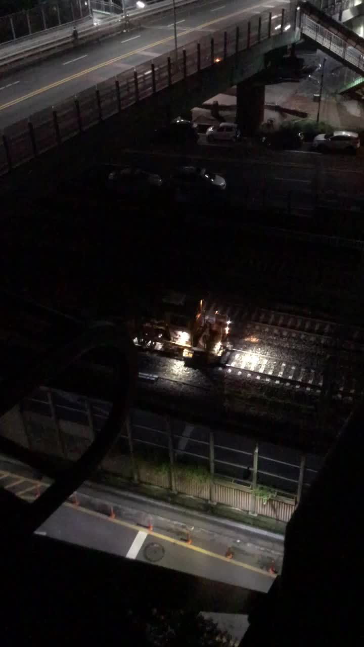  철길 옆에 산다는 건