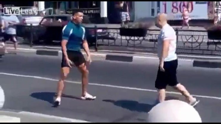  러시아의 자전거와 차량 운전자와의 싸움