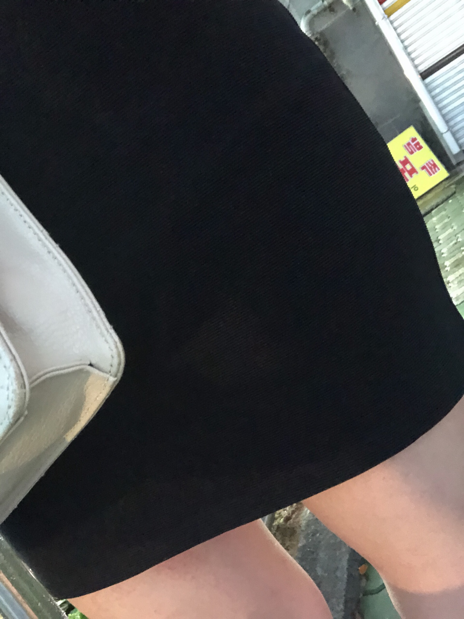 REVIEW 딱달라붙는 치마는 짧으면 걸을 때 올라가서 싫었는데 이거는 약간 길어서- 가나다란