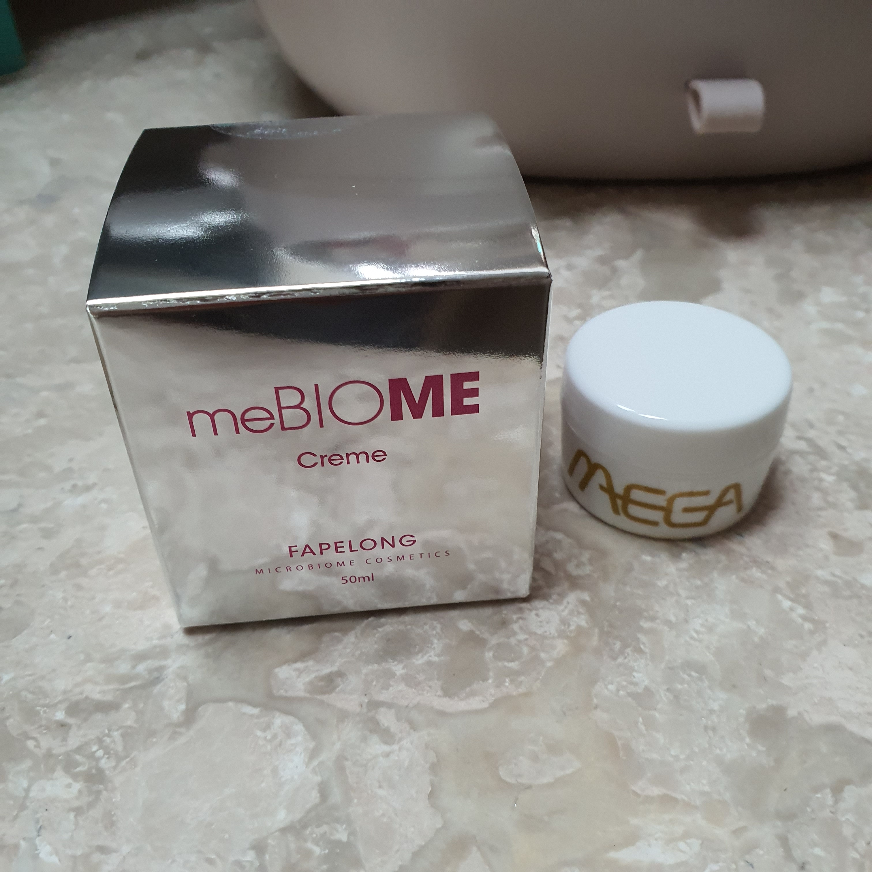 SmartStore review media