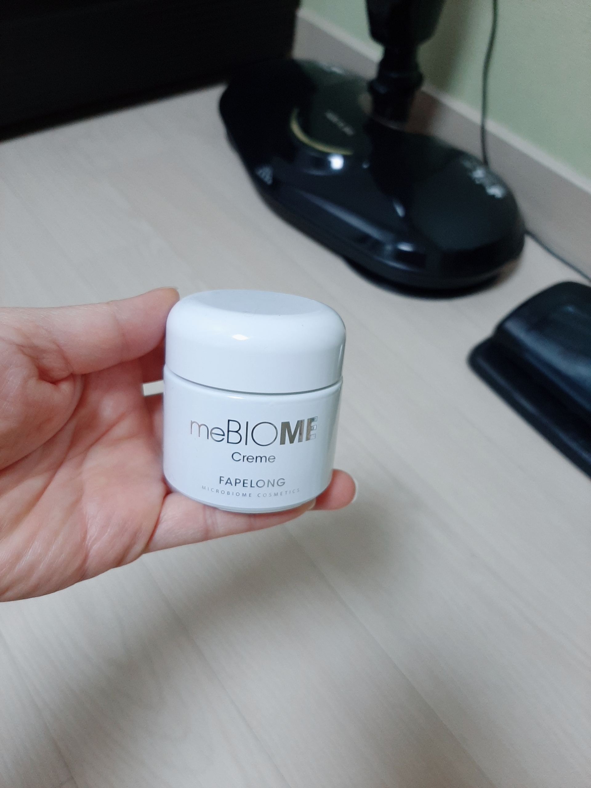 SmartStore review media