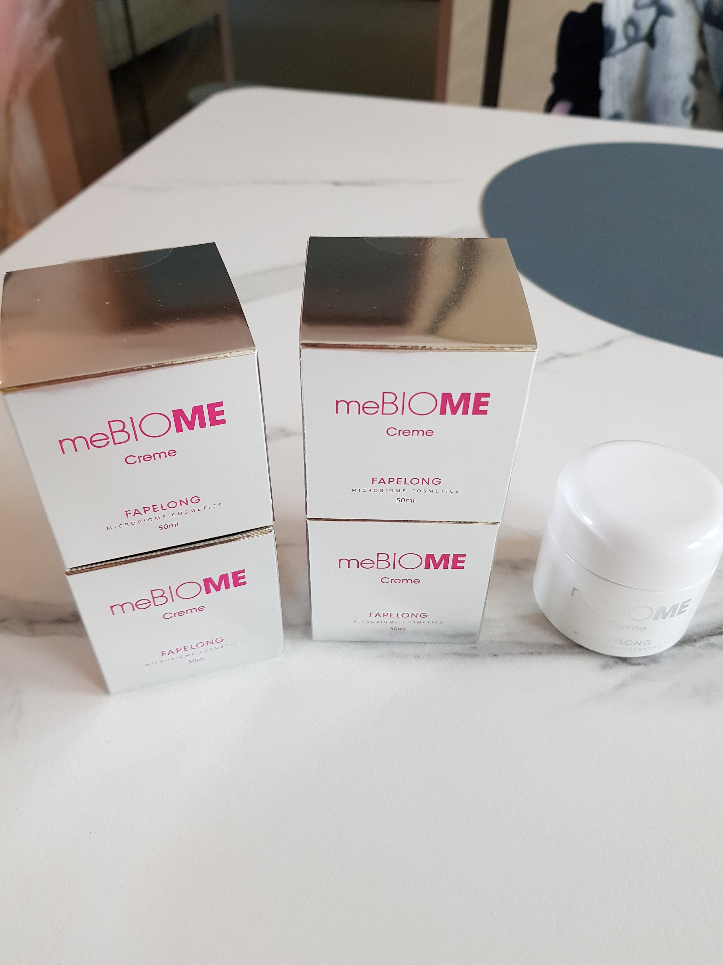 SmartStore review media