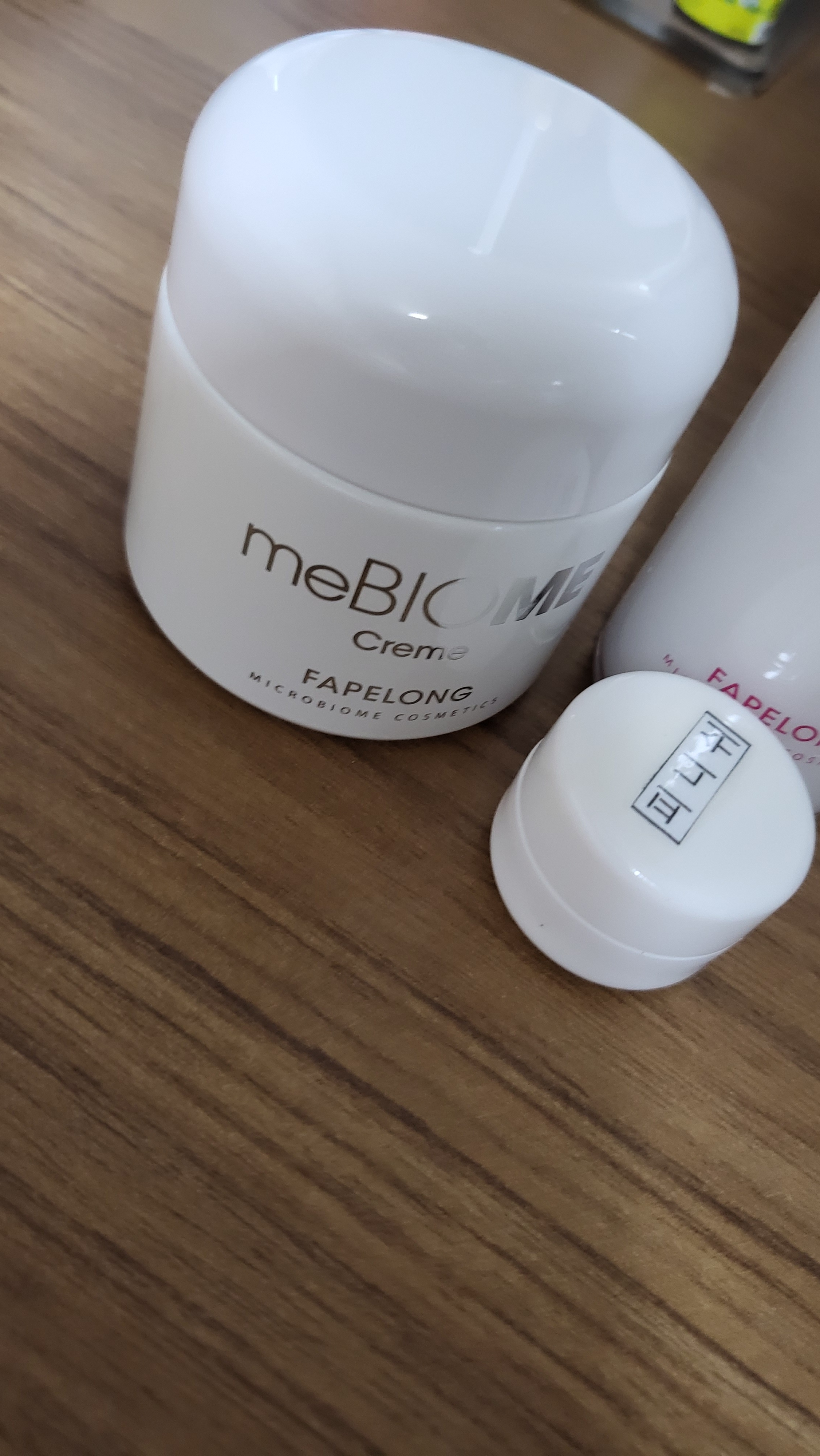 SmartStore review media