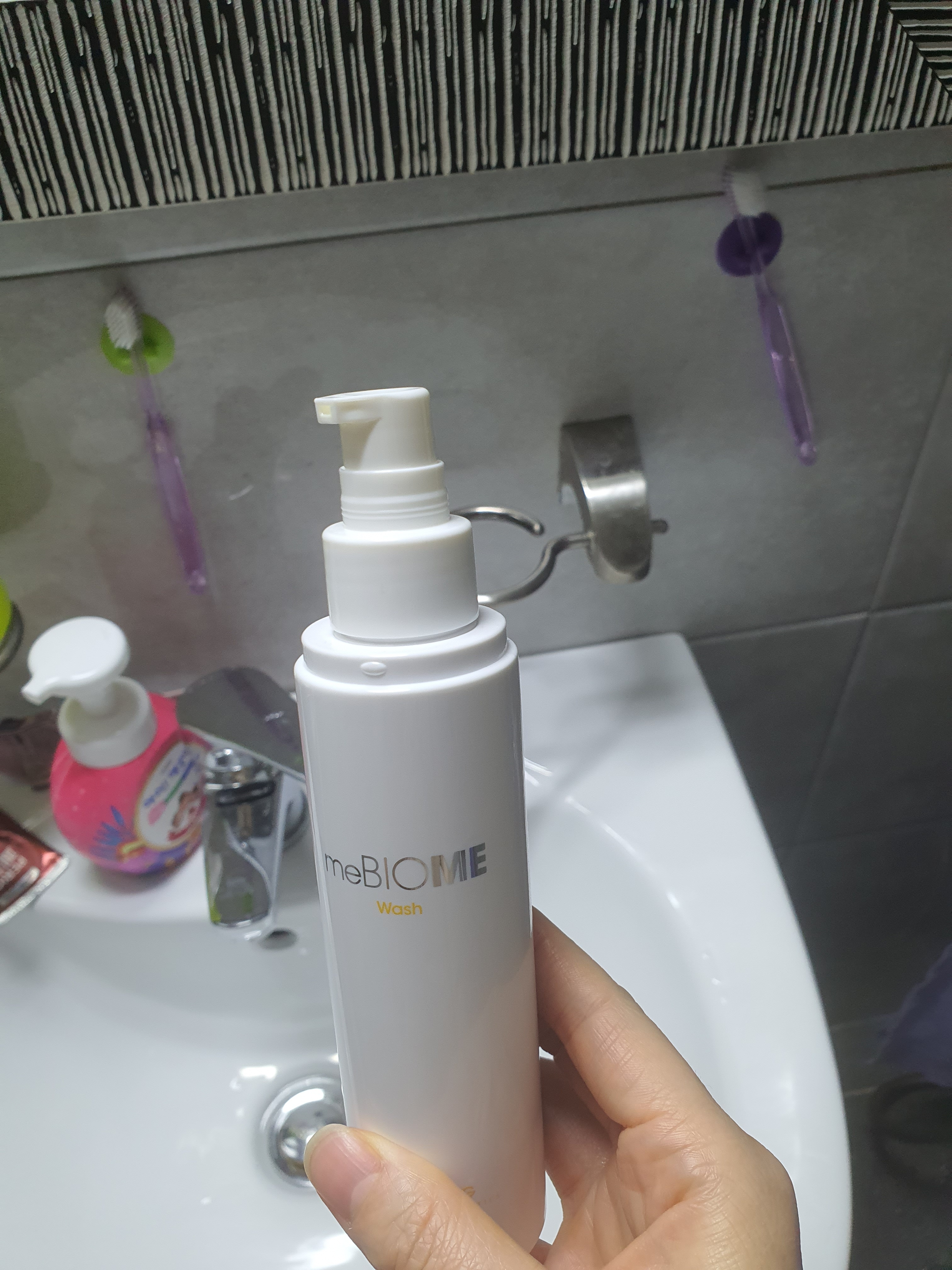 SmartStore review media