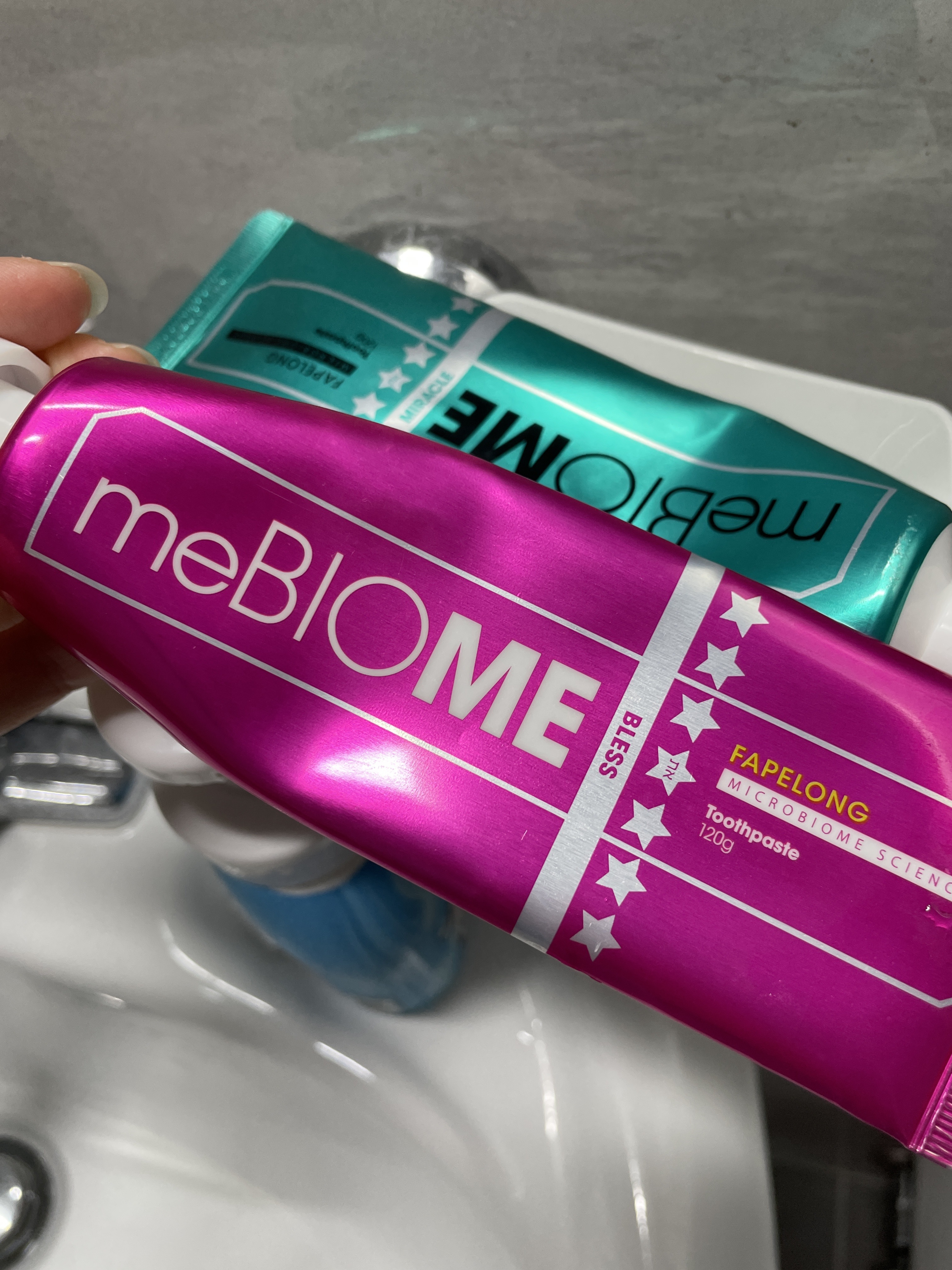SmartStore review media