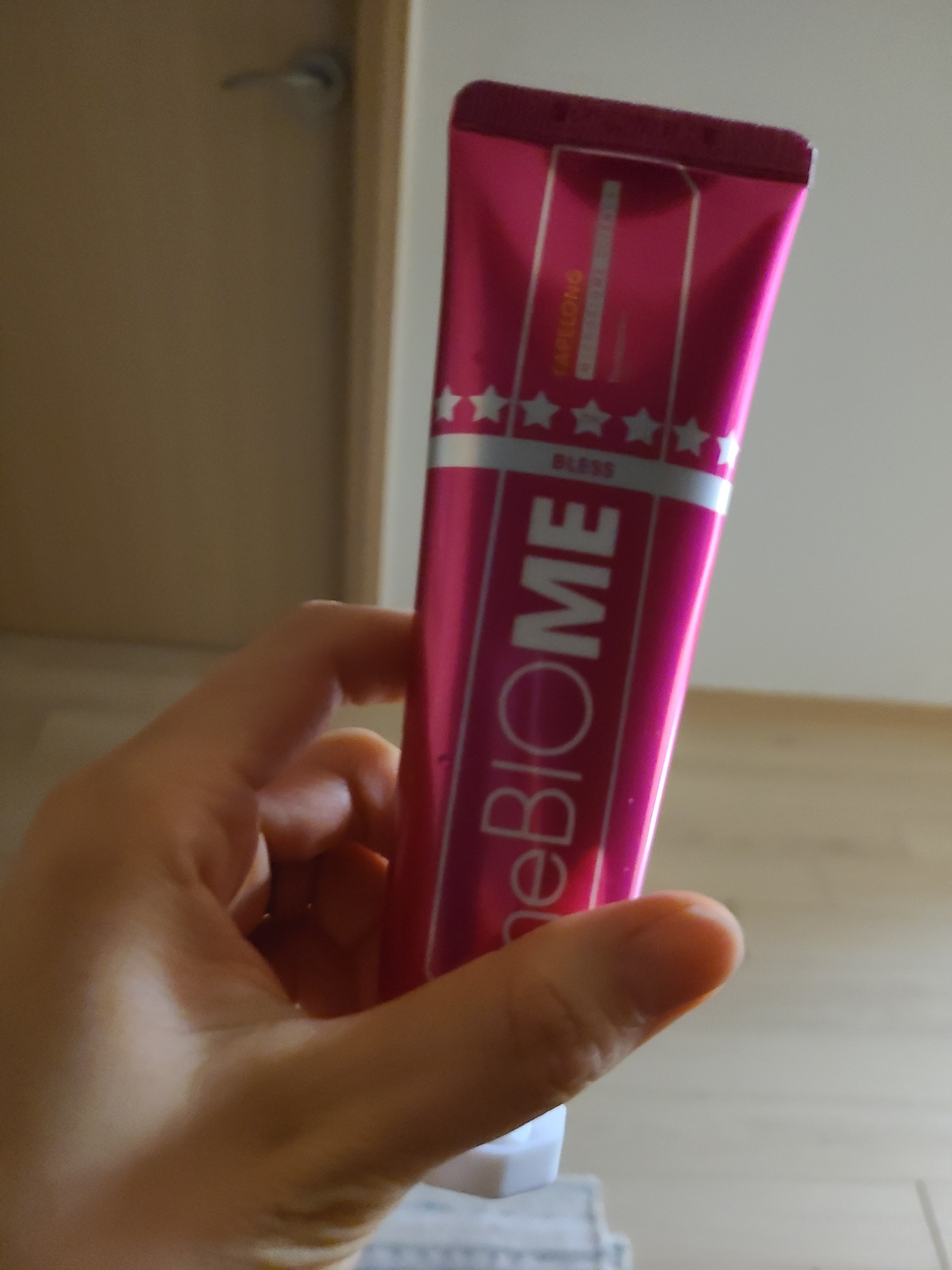 SmartStore review media