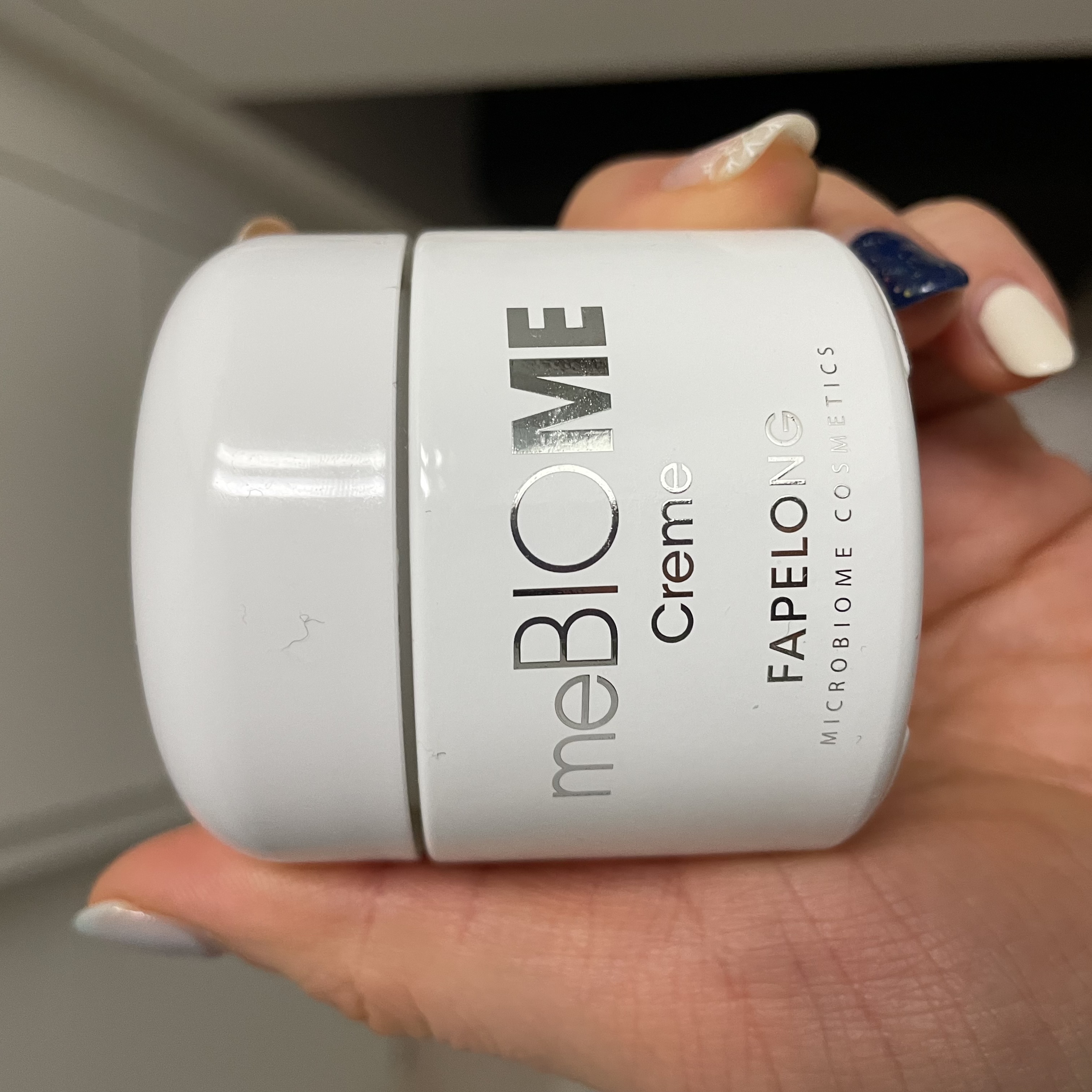 SmartStore review media