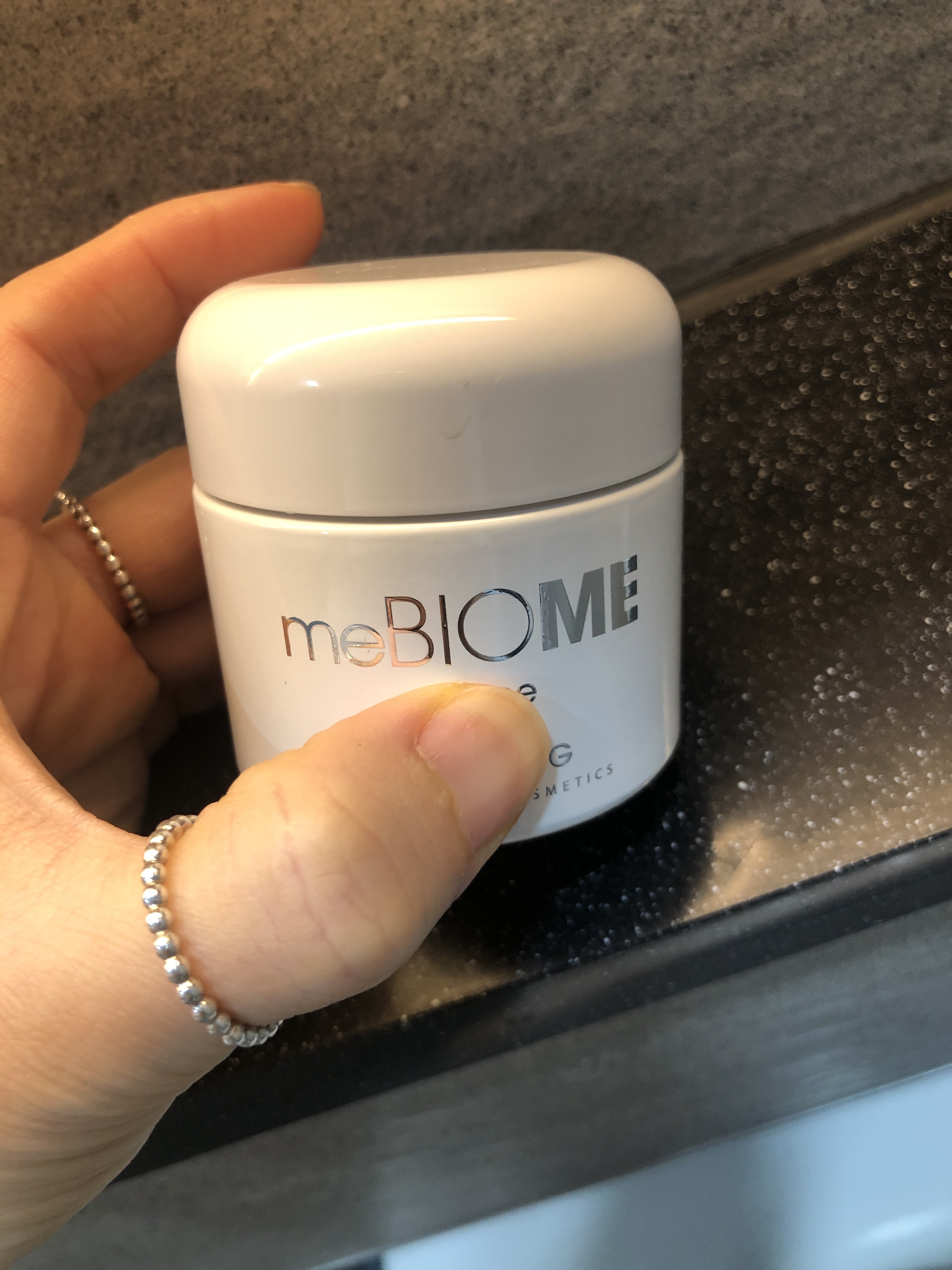SmartStore review media