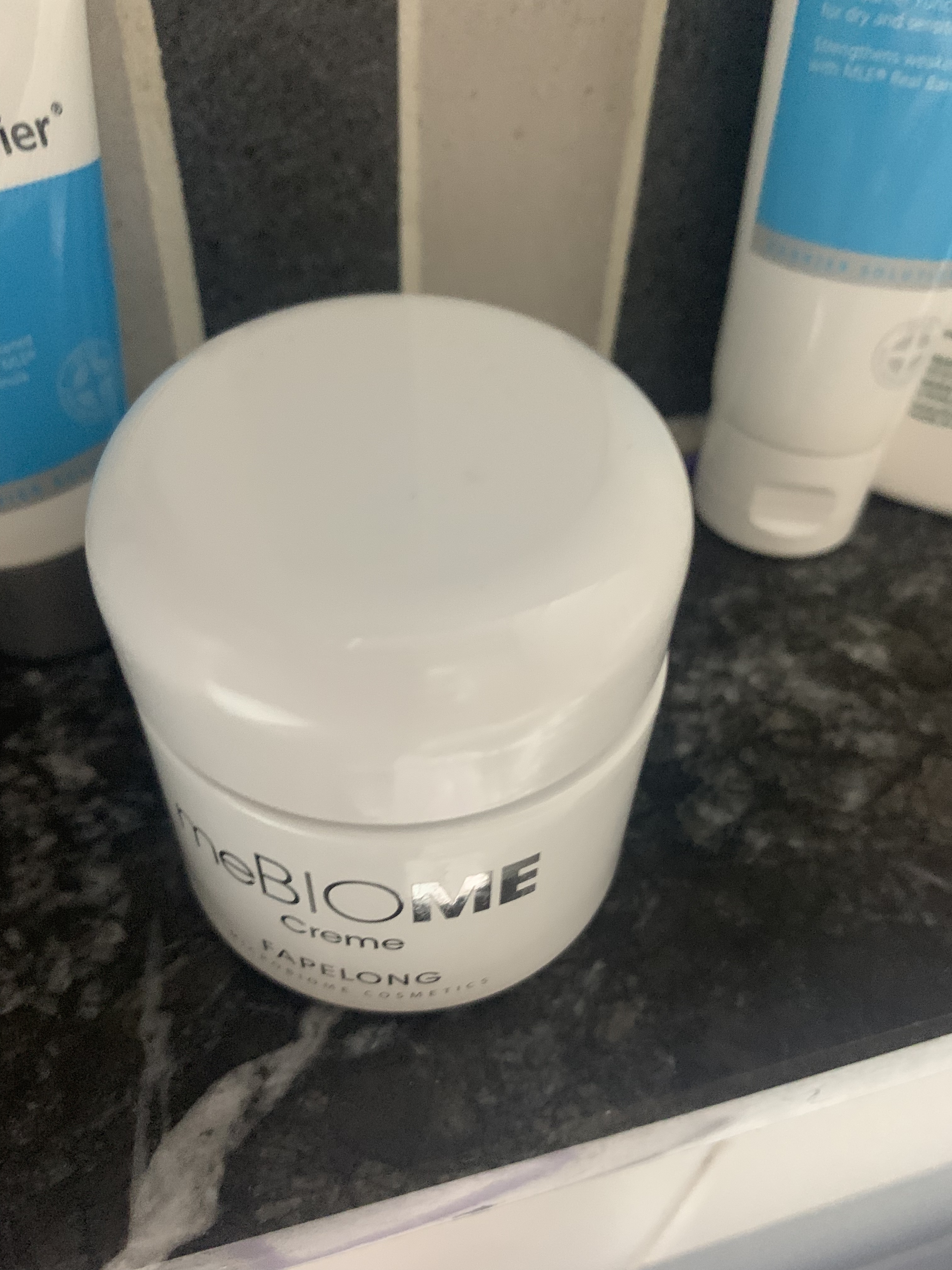 SmartStore review media