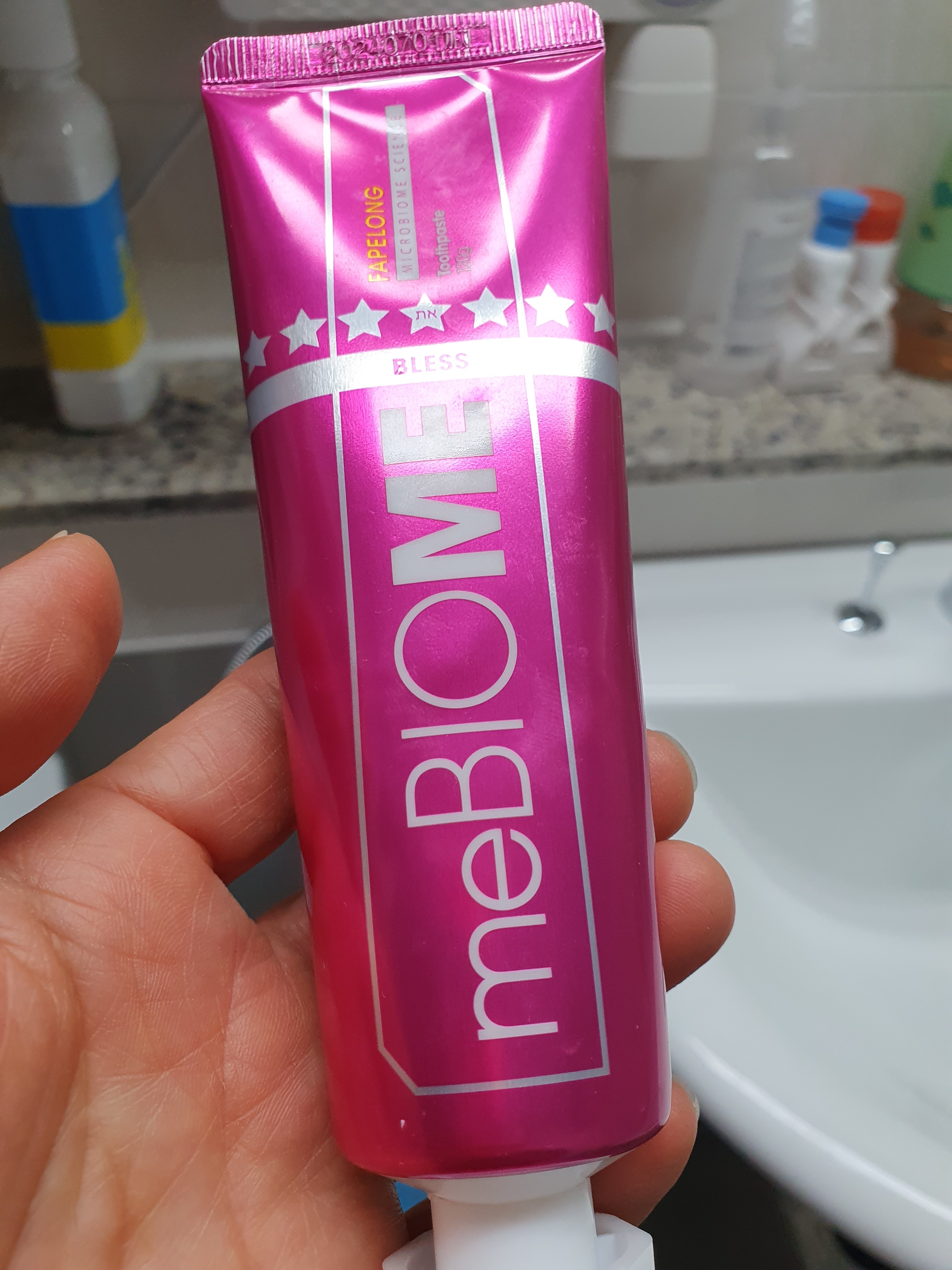 SmartStore review media