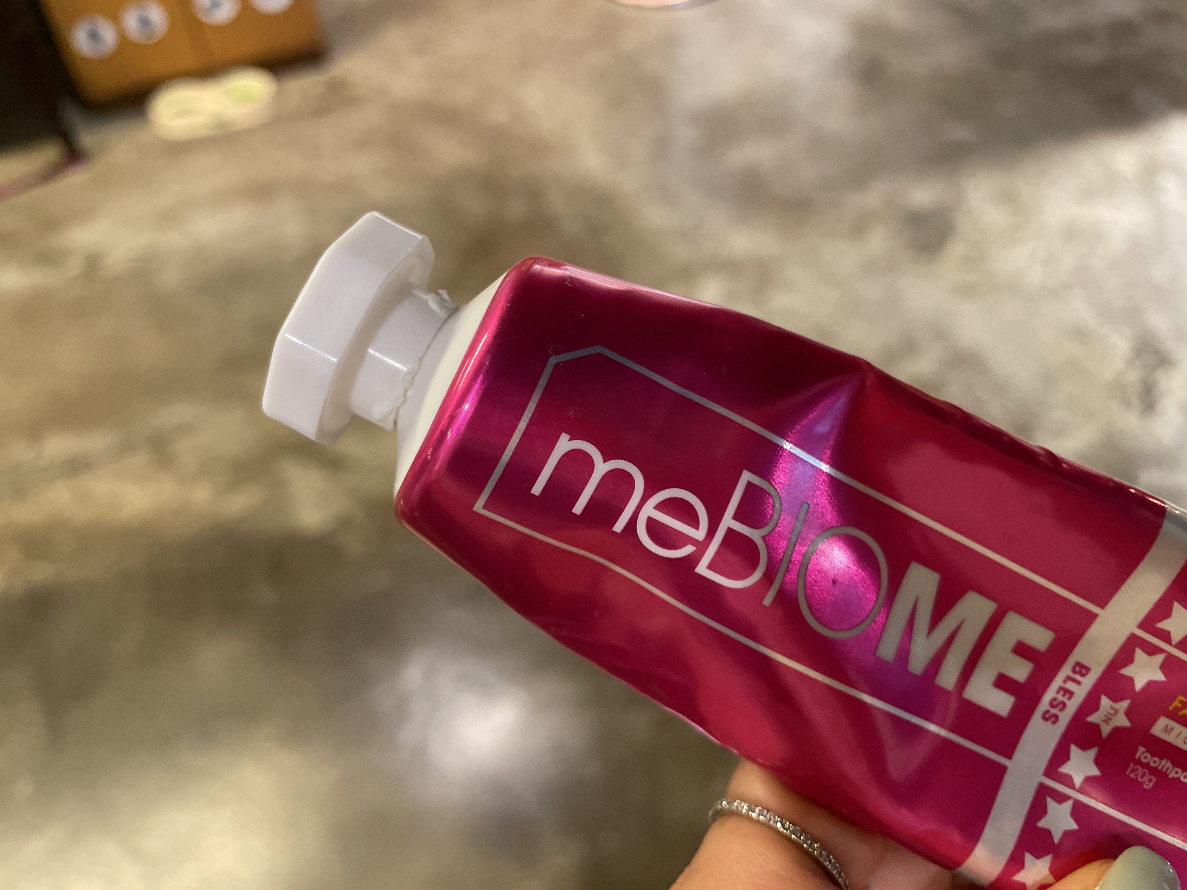 SmartStore review media