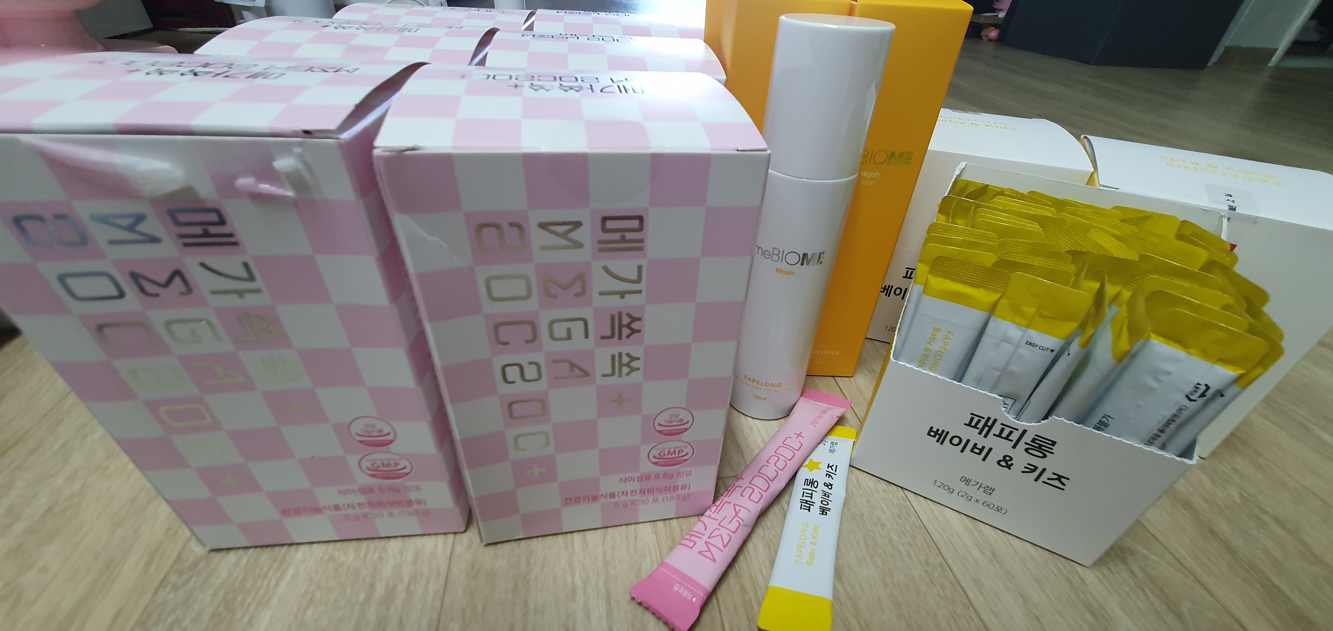SmartStore review media