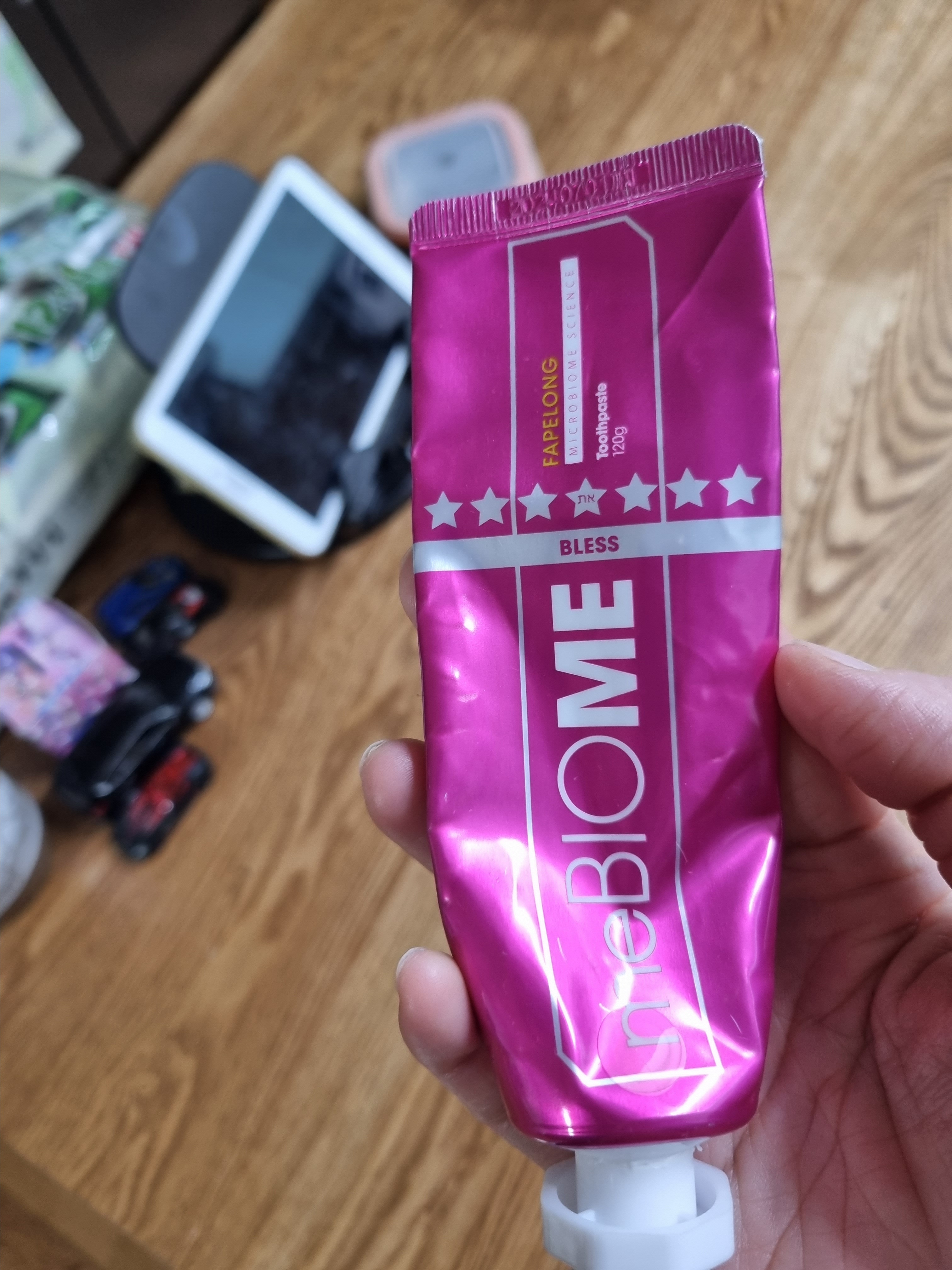 SmartStore review media