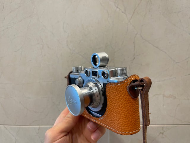 Leica Barnack IIIF half case : LEICA CASES & STRAPS by handcraft