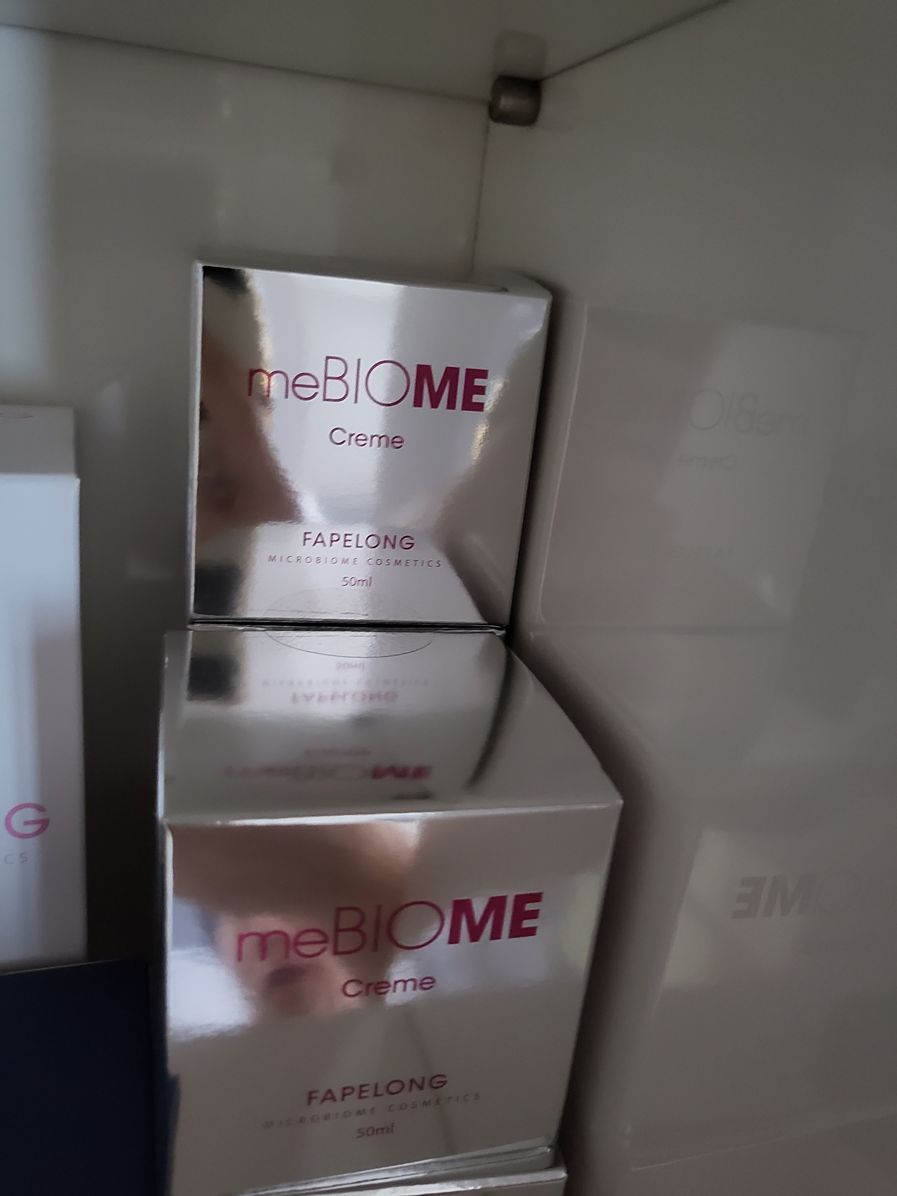 SmartStore review media