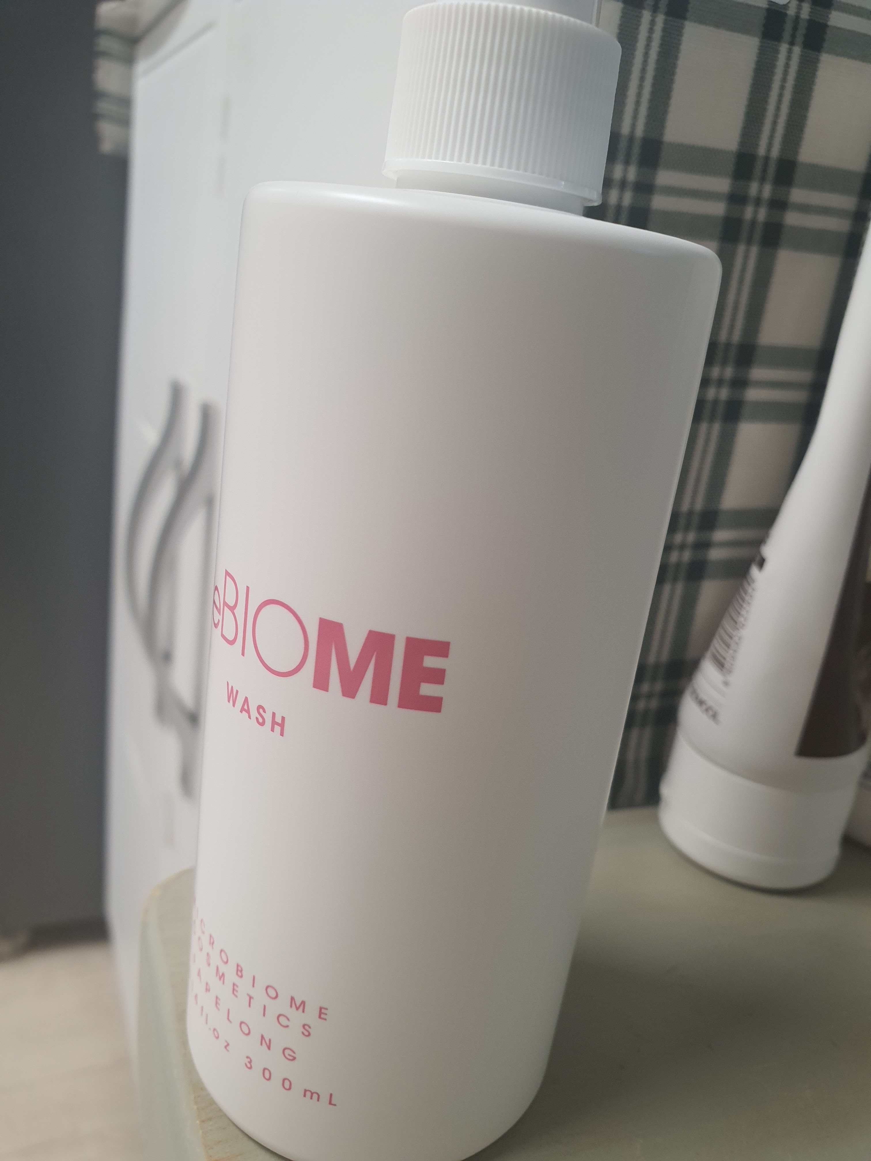 SmartStore review media