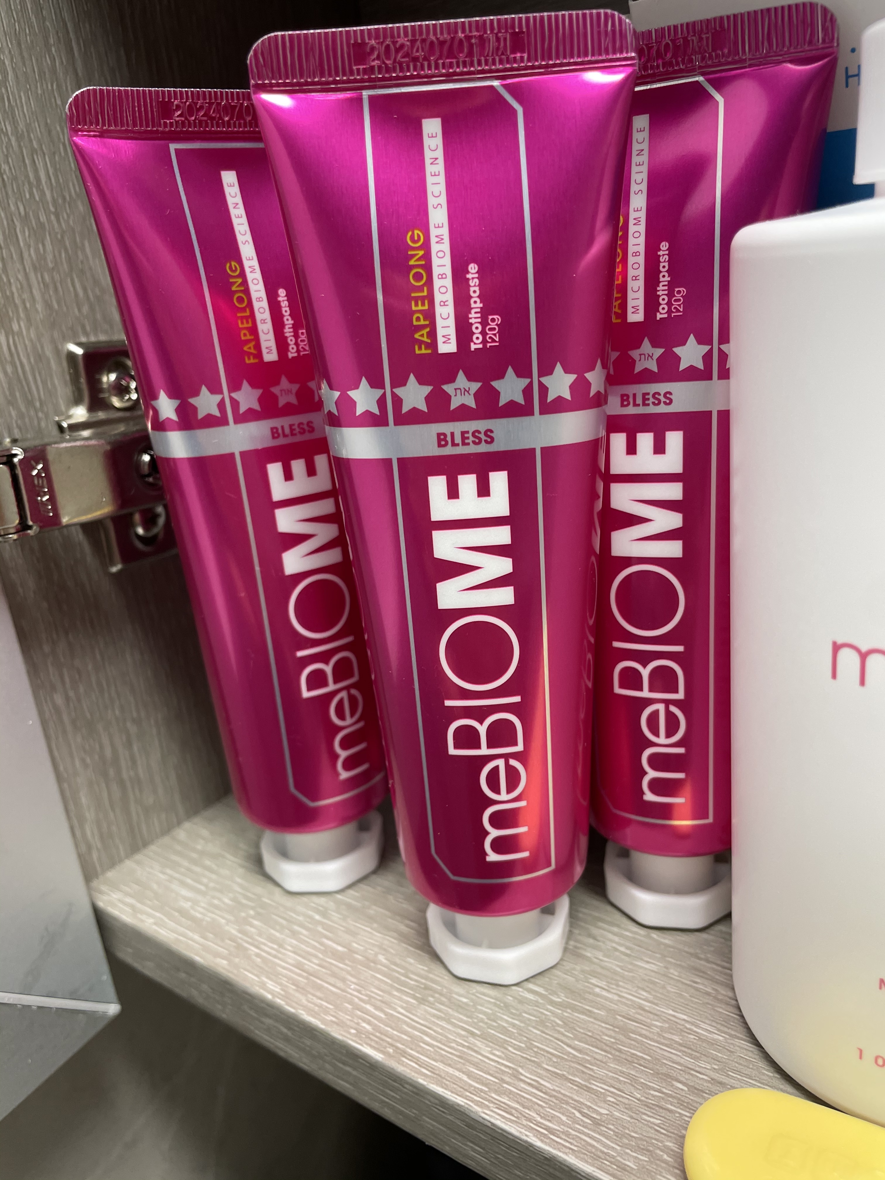 SmartStore review media