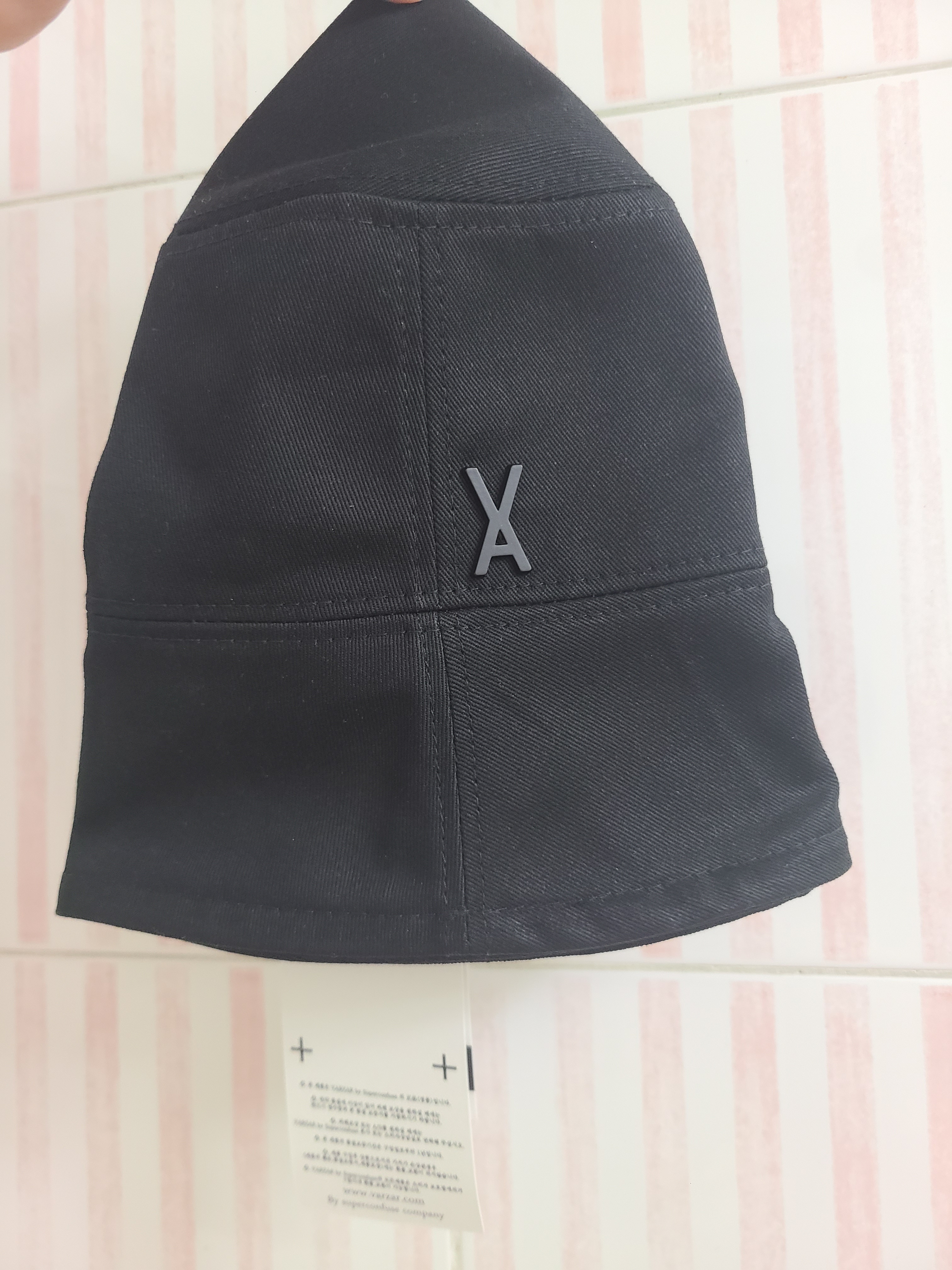 Item VARZAR Stud drop over fit bucket hat black | GVG