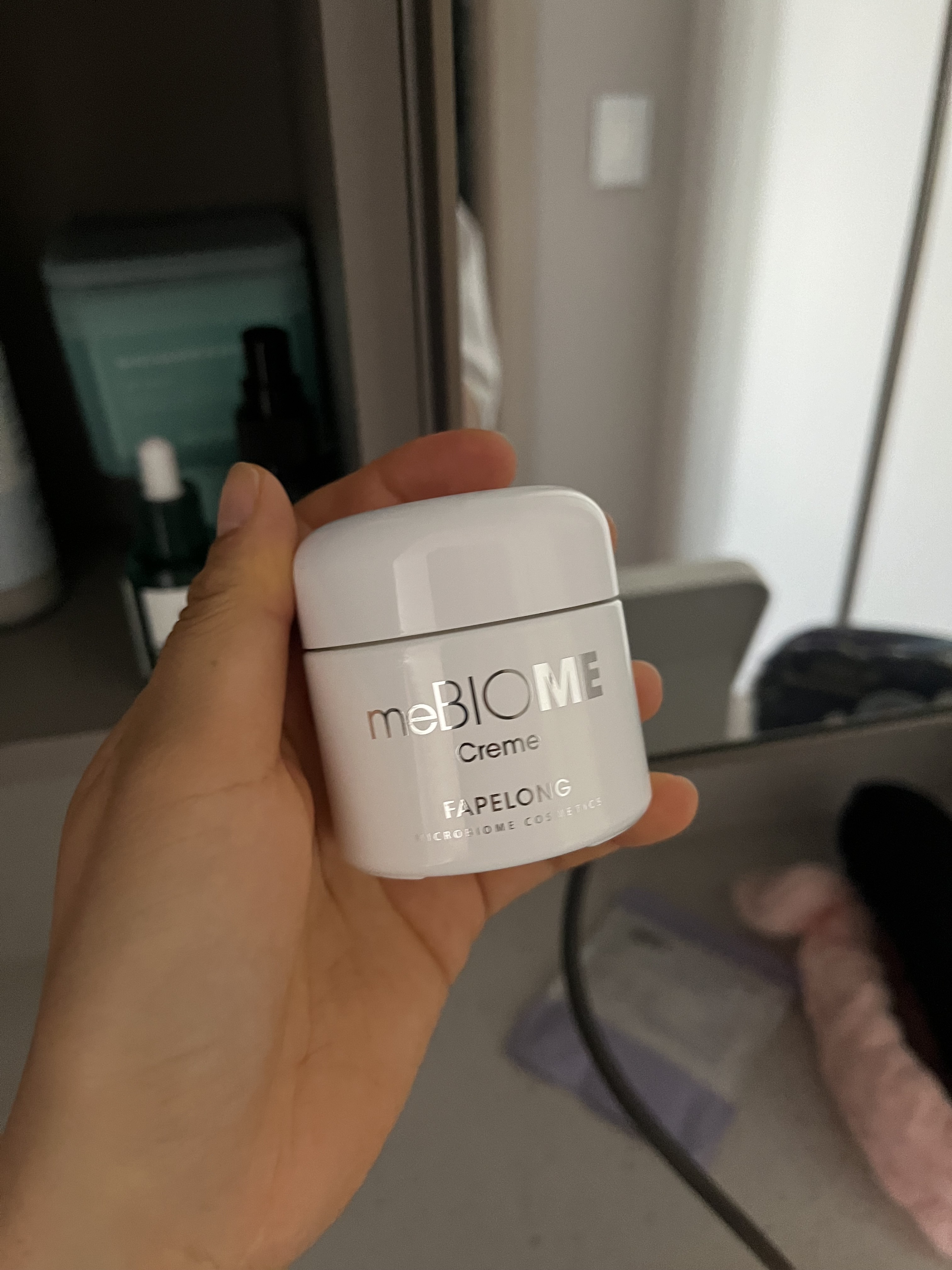 SmartStore review media