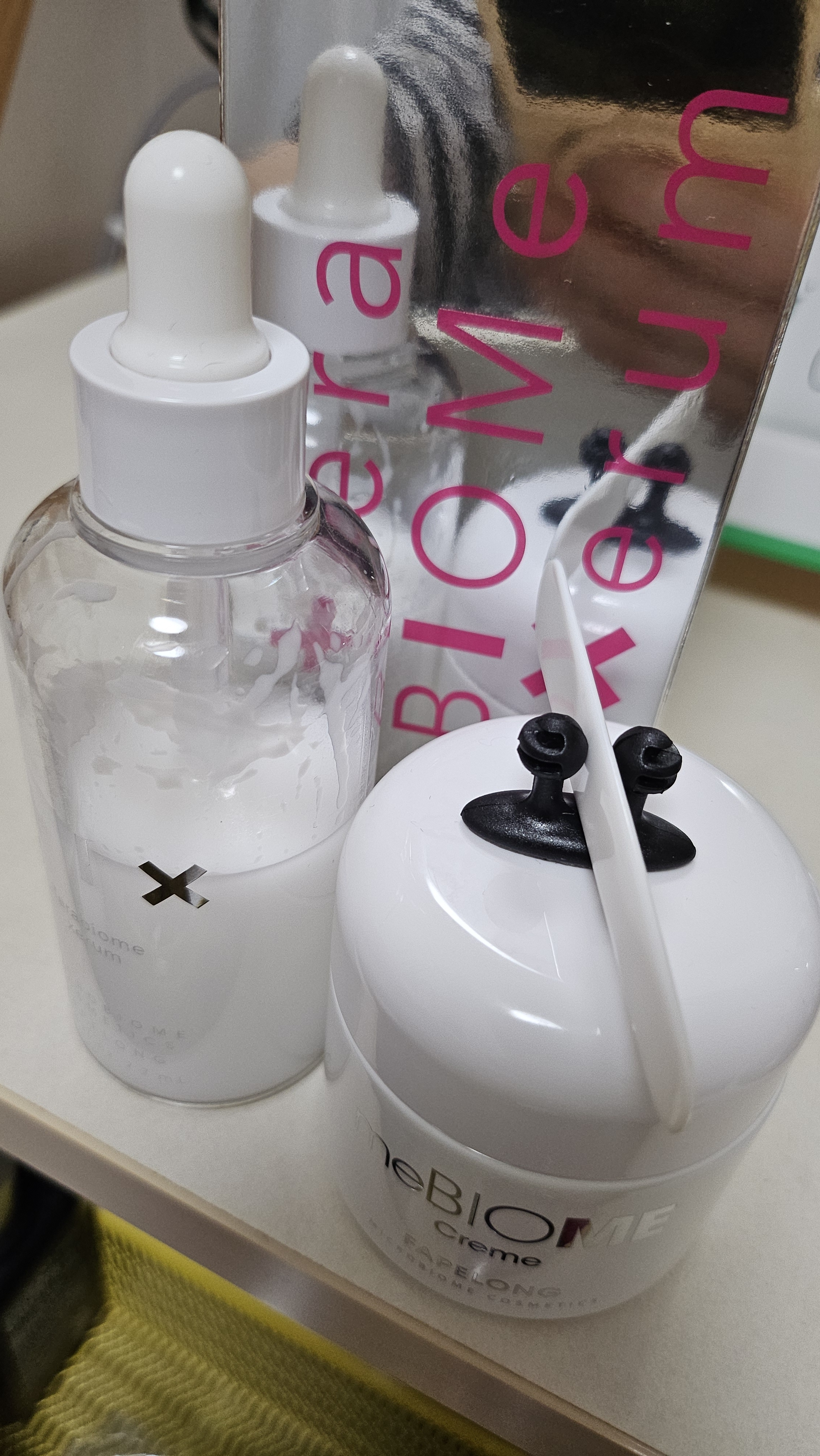 SmartStore review media