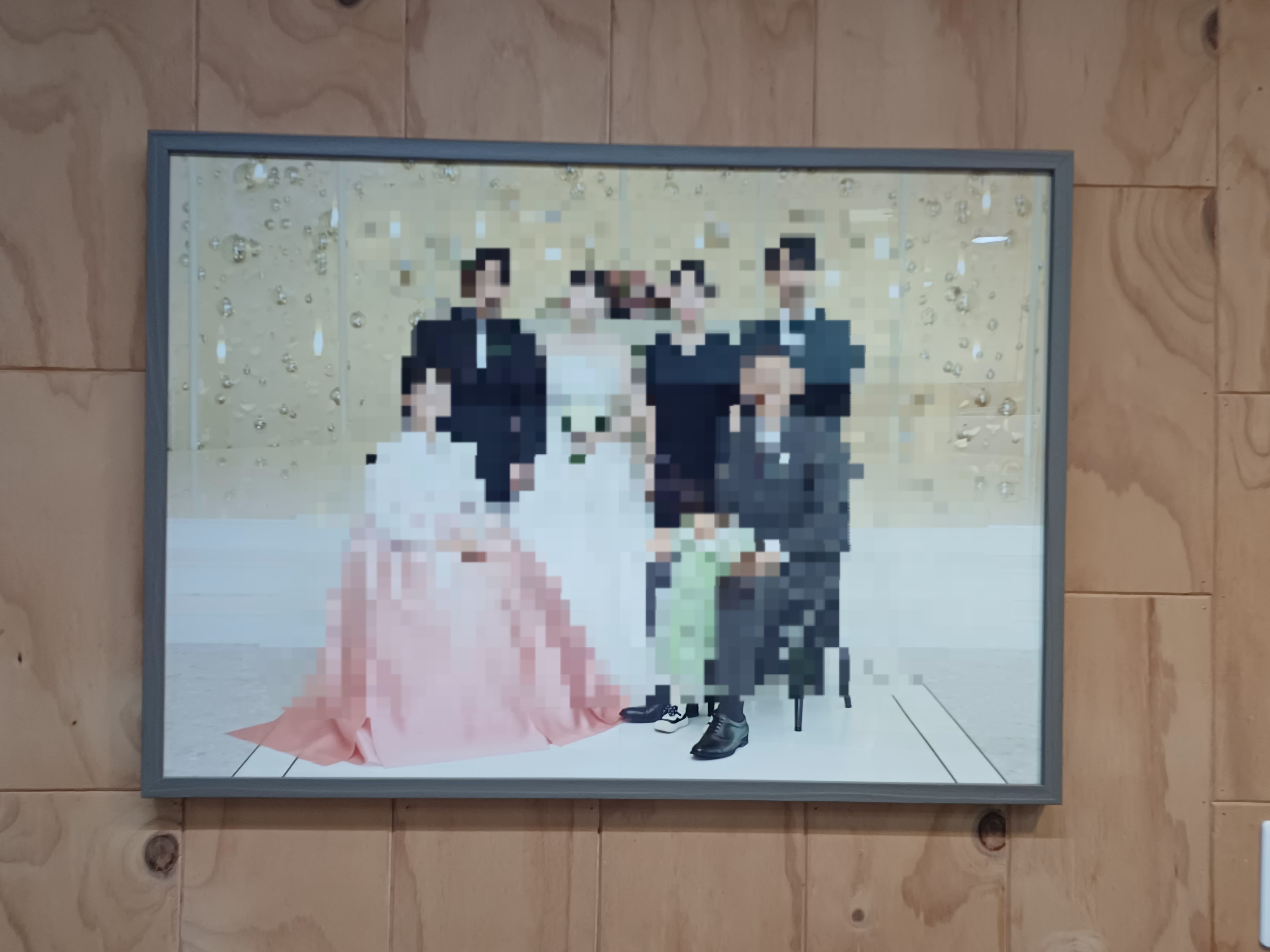 Review Museum Background