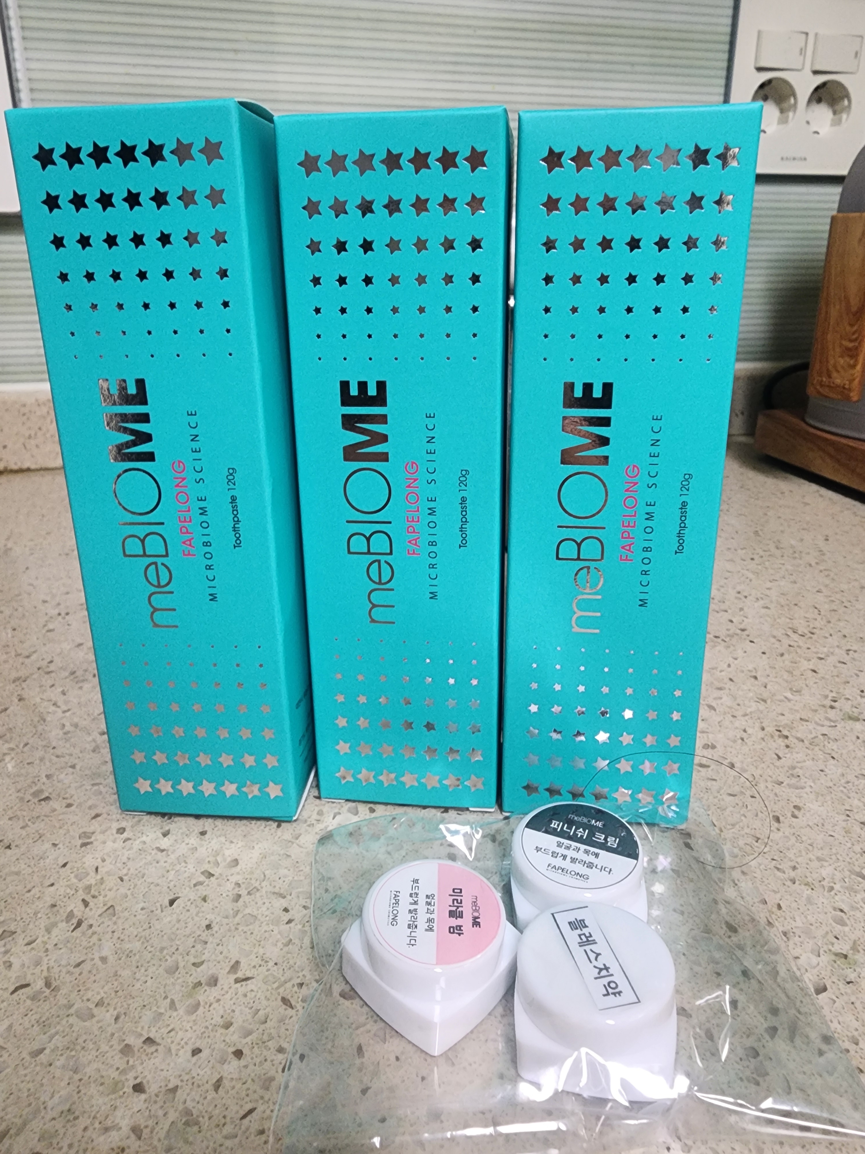 SmartStore review media